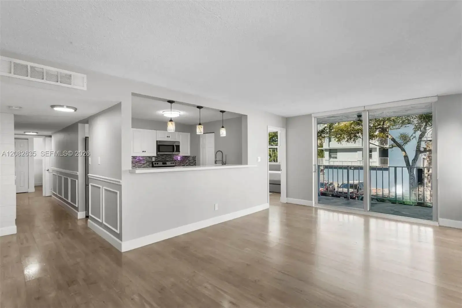 16558 NE 26th Ave # 2G, North Miami Beach FL 33160 photo 4