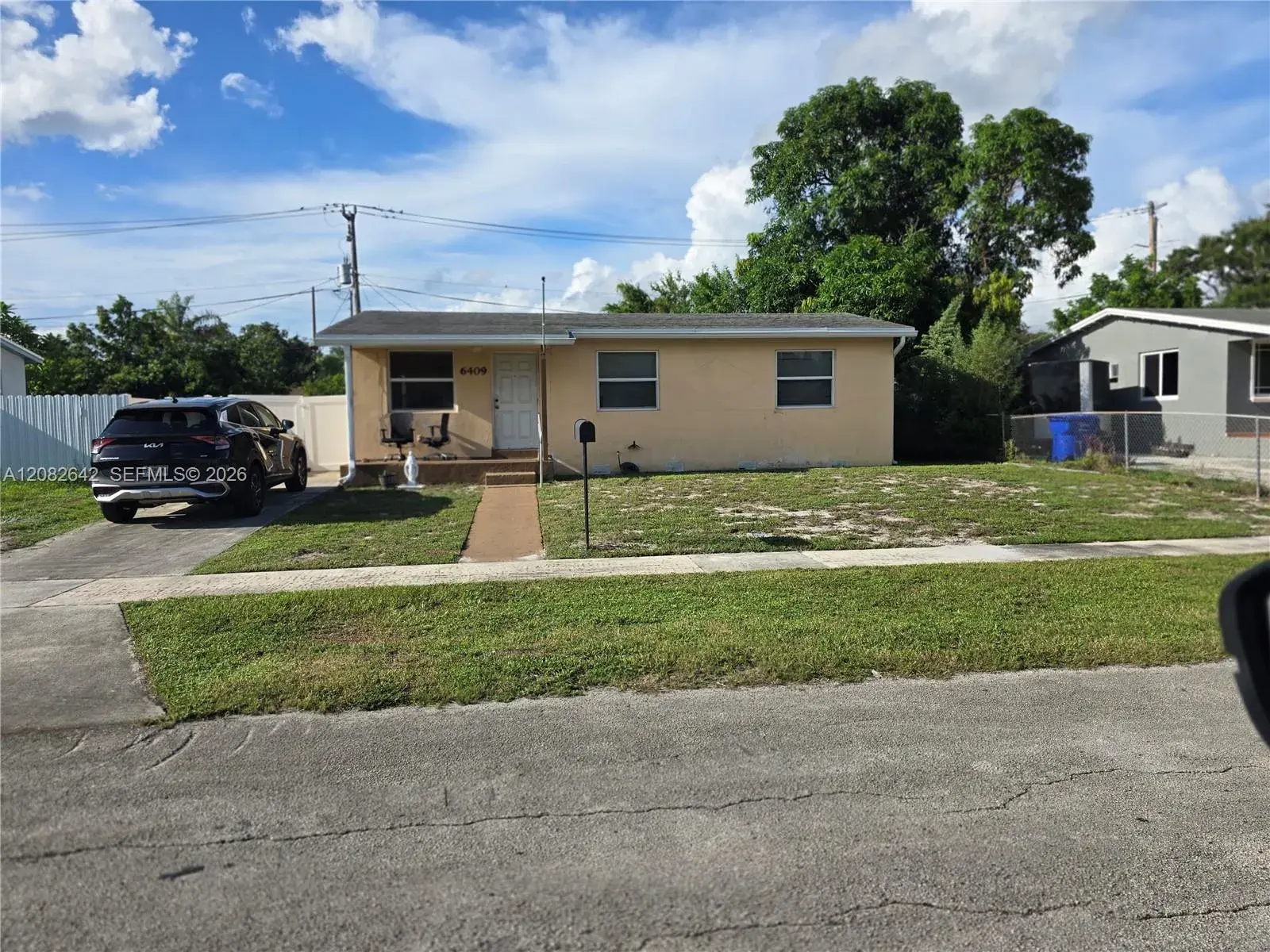 6409 Franklin St, Hollywood FL 33024