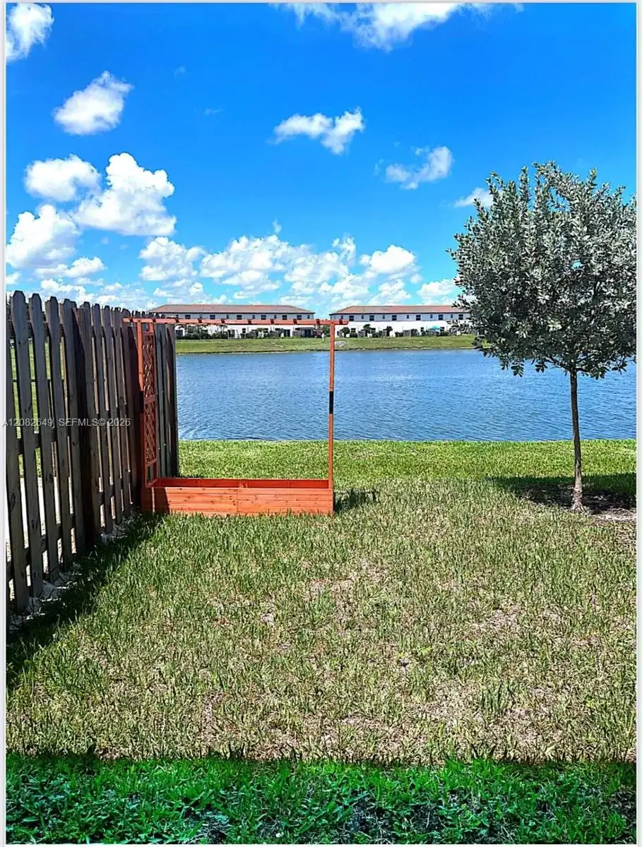 2387 NW 122nd Ter, Miami FL 33167 photo 2
