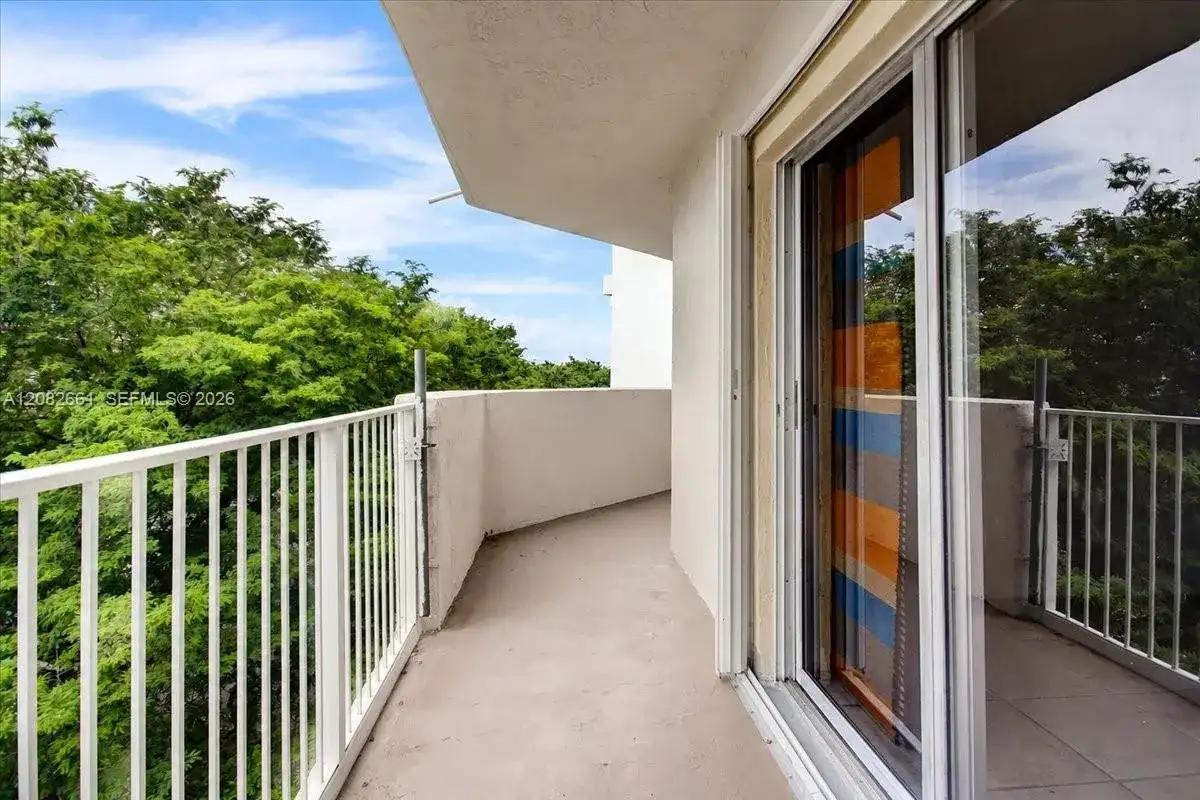 1975 Normandy Dr # 303, Miami Beach FL 33141 photo 5