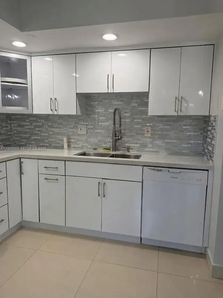 8650 SW 133rd Ave Rd # 211, Miami FL 33183 photo 4