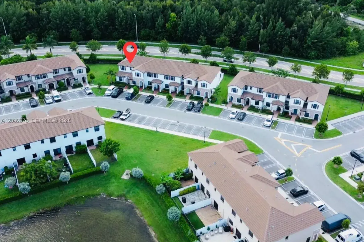11388 W 34th Way, Hialeah FL 33018