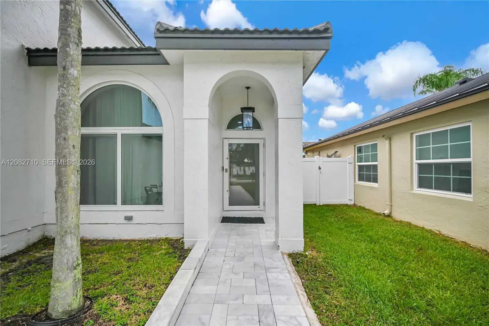 18038 SW 12th Ct, Pembroke Pines FL 33029 photo 4
