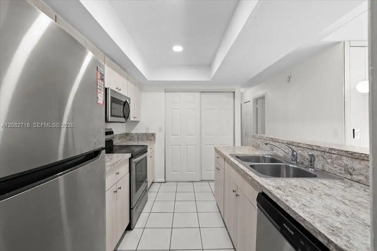 7425 SW 13th St, North Lauderdale FL 33068 photo 3