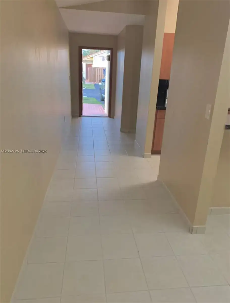 13566 SW 11th Ln, Miami FL 33184 photo 2