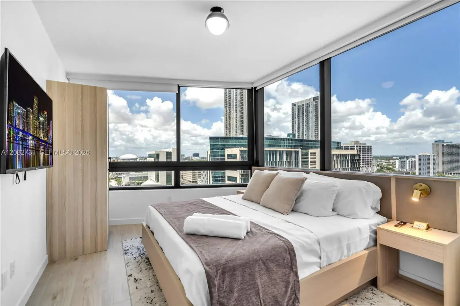 225 N Miami Ave # 2002, Miami FL 33128
