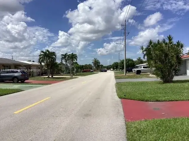 4915 NW 47th Ter, Tamarac FL 33319 photo 5