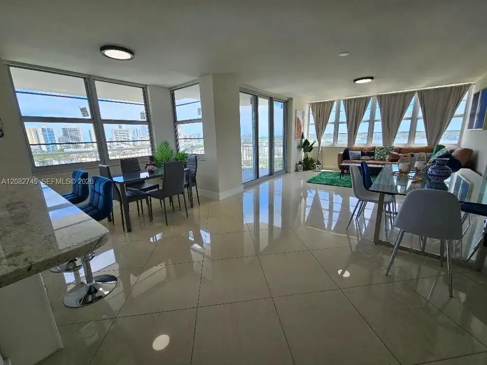 18041 Biscayne Blvd # 1805, Aventura FL 33160 photo 3