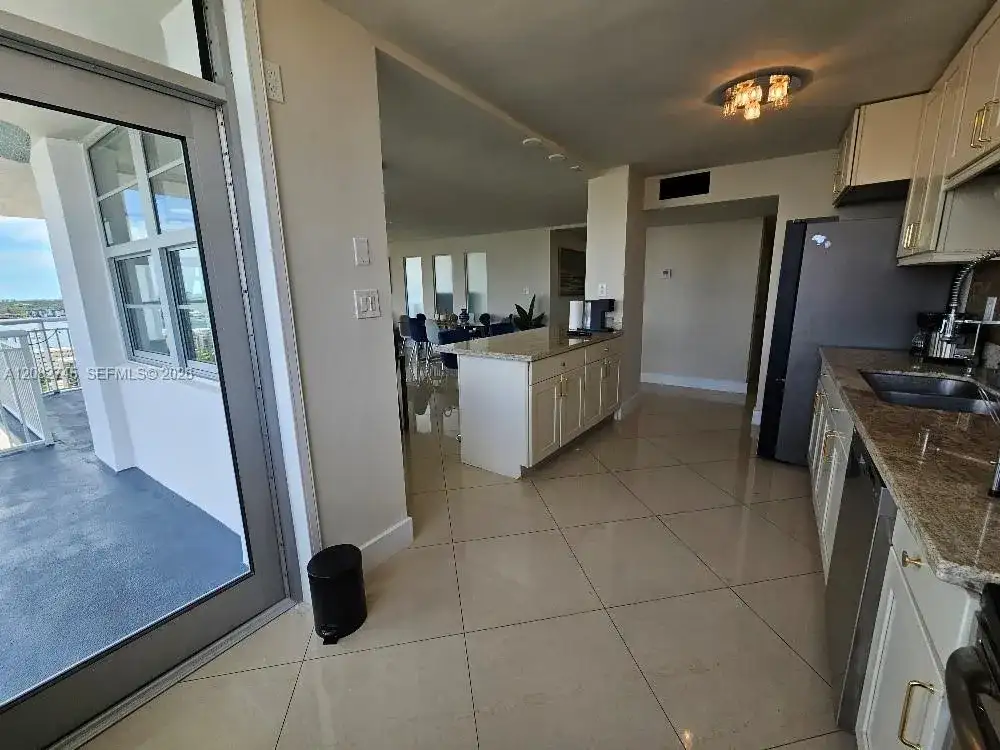 18041 Biscayne Blvd # 1805, Aventura FL 33160 photo 5