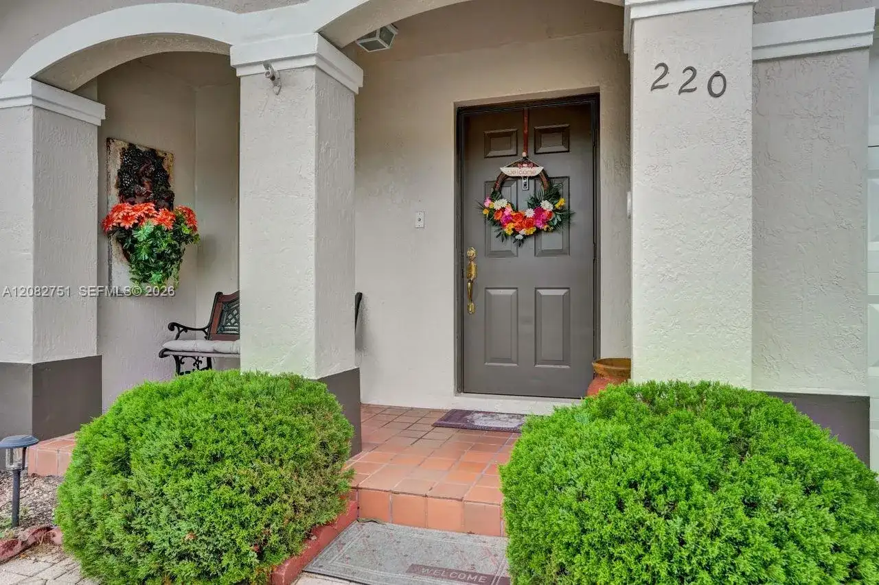 220 Riverwalk Cir, Sunrise FL 33326 photo 5