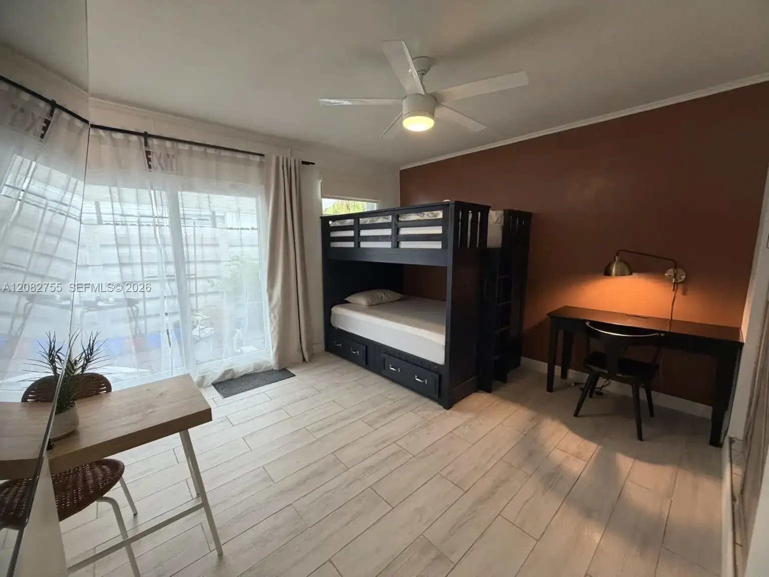 1300 Arthur St, Hollywood FL 33019 photo 2