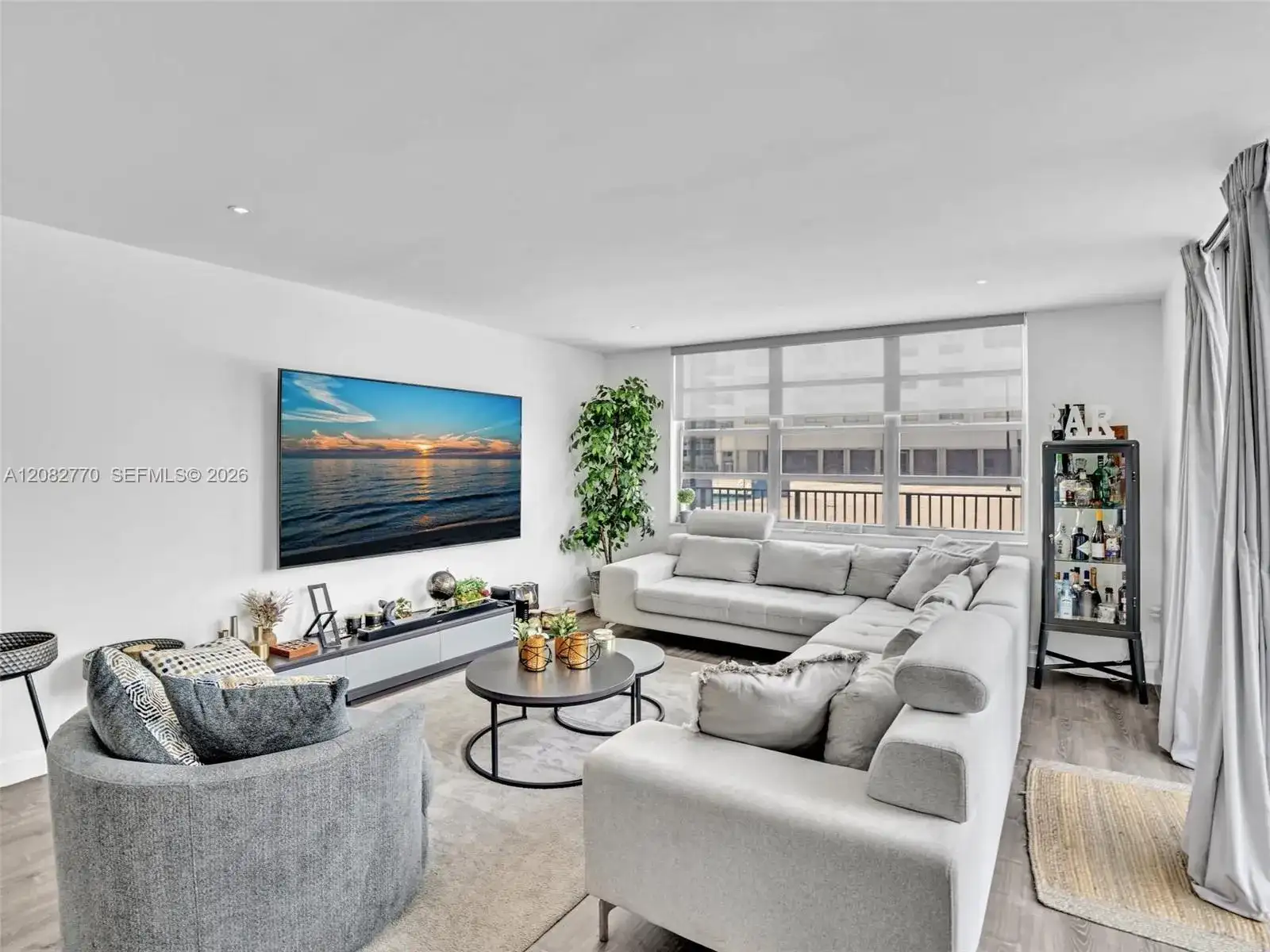 2780 NE 183rd St # 302, Aventura FL 33160 photo 5