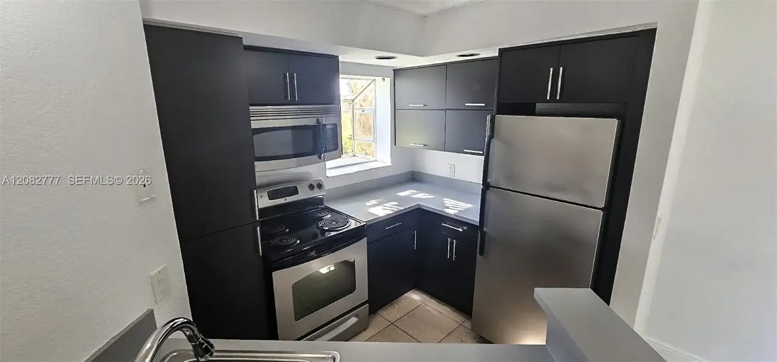 3380 N Pinewalk Dr N # 1111, Margate FL 33063 photo 2