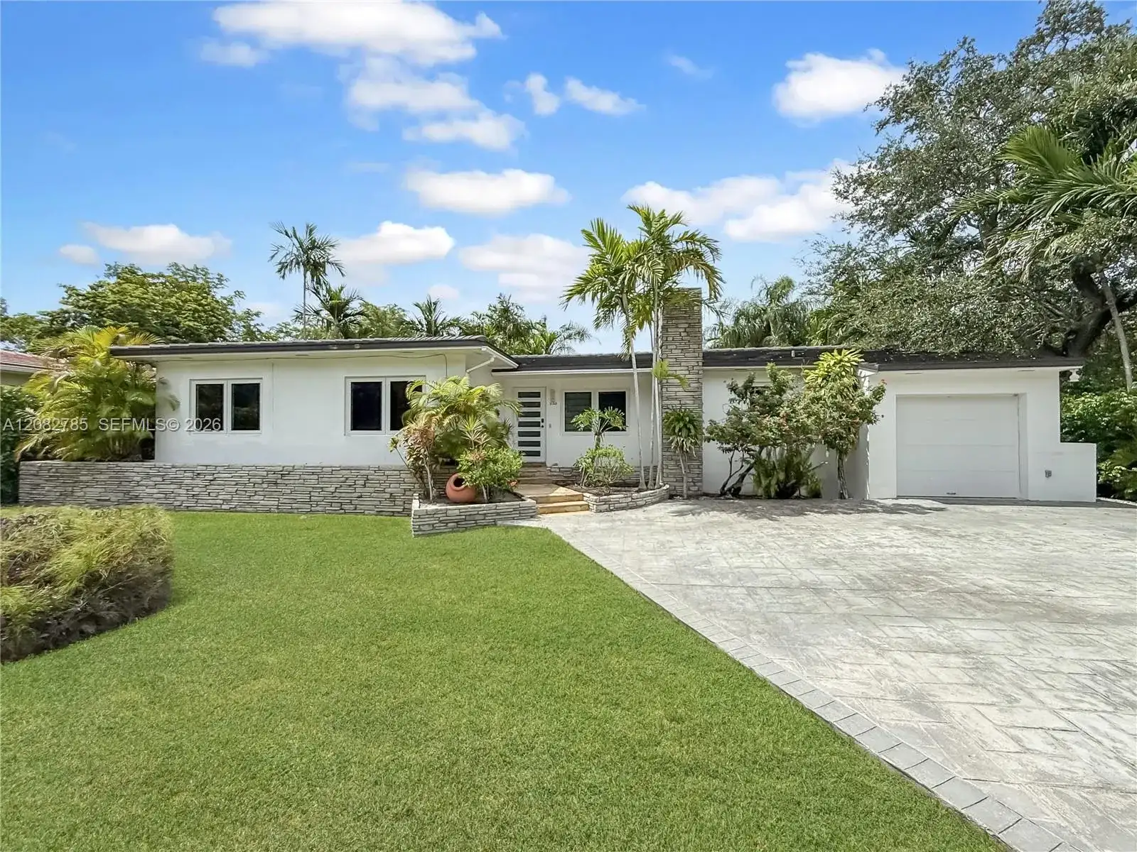 3128 Coconut Grove Dr, Coral Gables FL 33134 photo 2