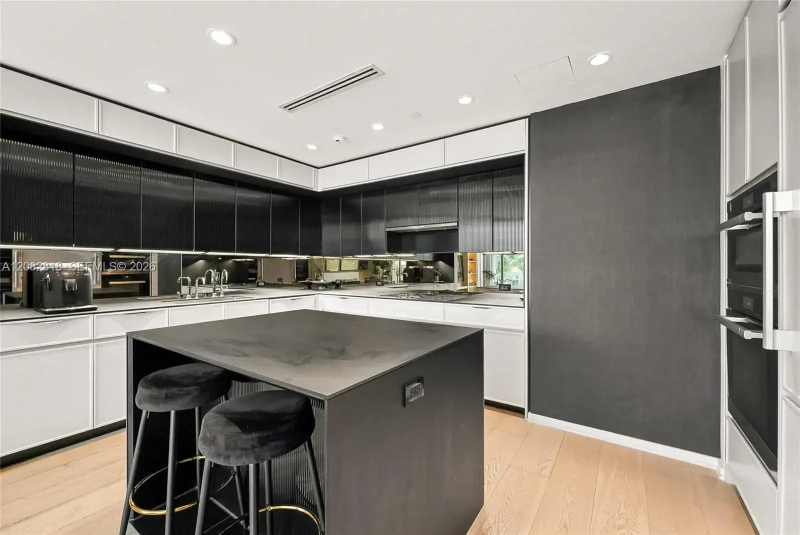 300 Collins Ave # 3A, Miami Beach FL 33139 photo 4