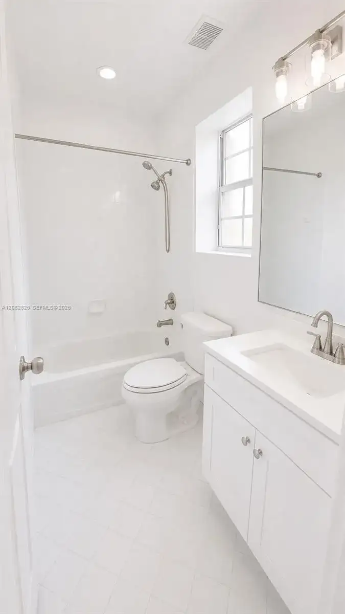 1570 NE 33rd Rd # 11, Homestead FL 33033 photo 3