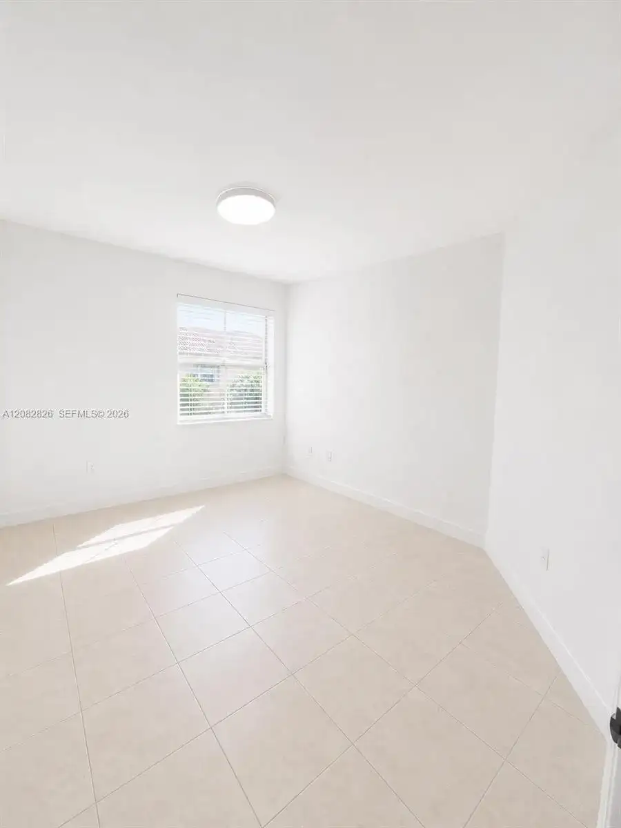 1570 NE 33rd Rd # 11, Homestead FL 33033 photo 4