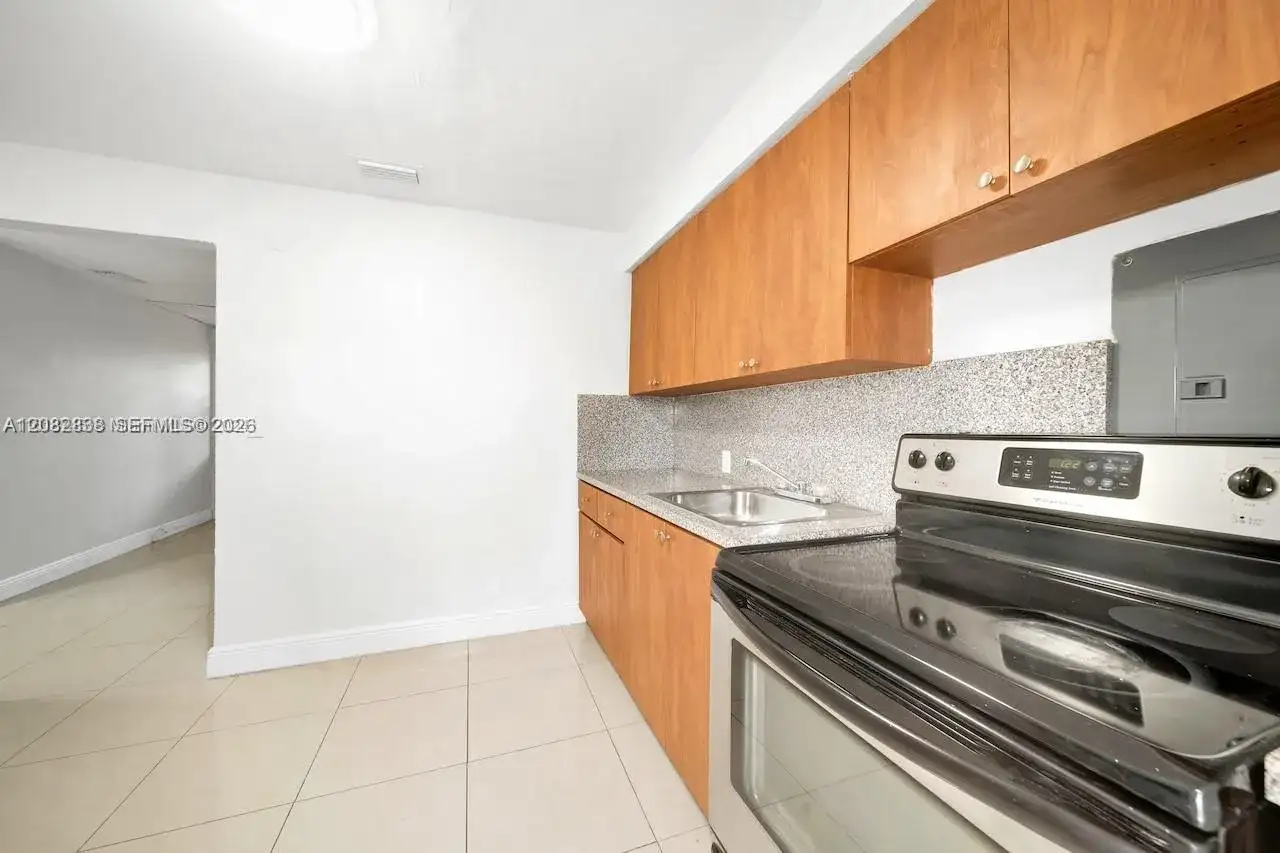 5545 NW 3rd Ave, Miami FL 33127 photo 2