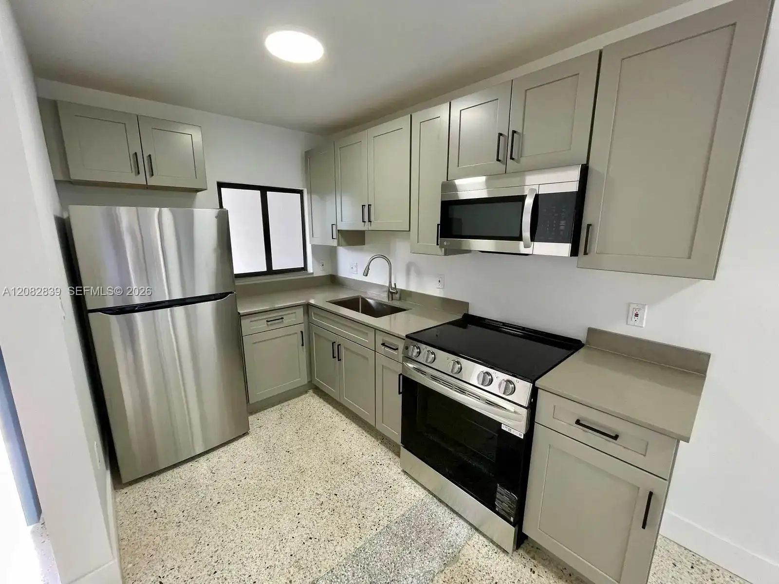 180 NE 57th St # 2, Miami FL 33137 photo 3