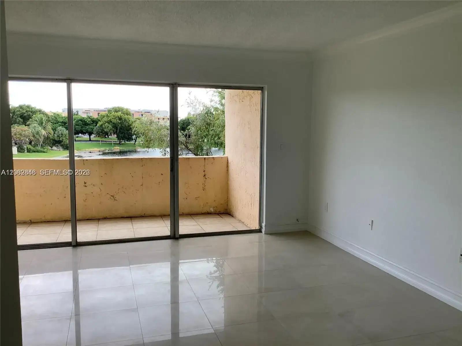 9359 Fontainebleau Blvd # F307, Miami FL 33172 photo 4