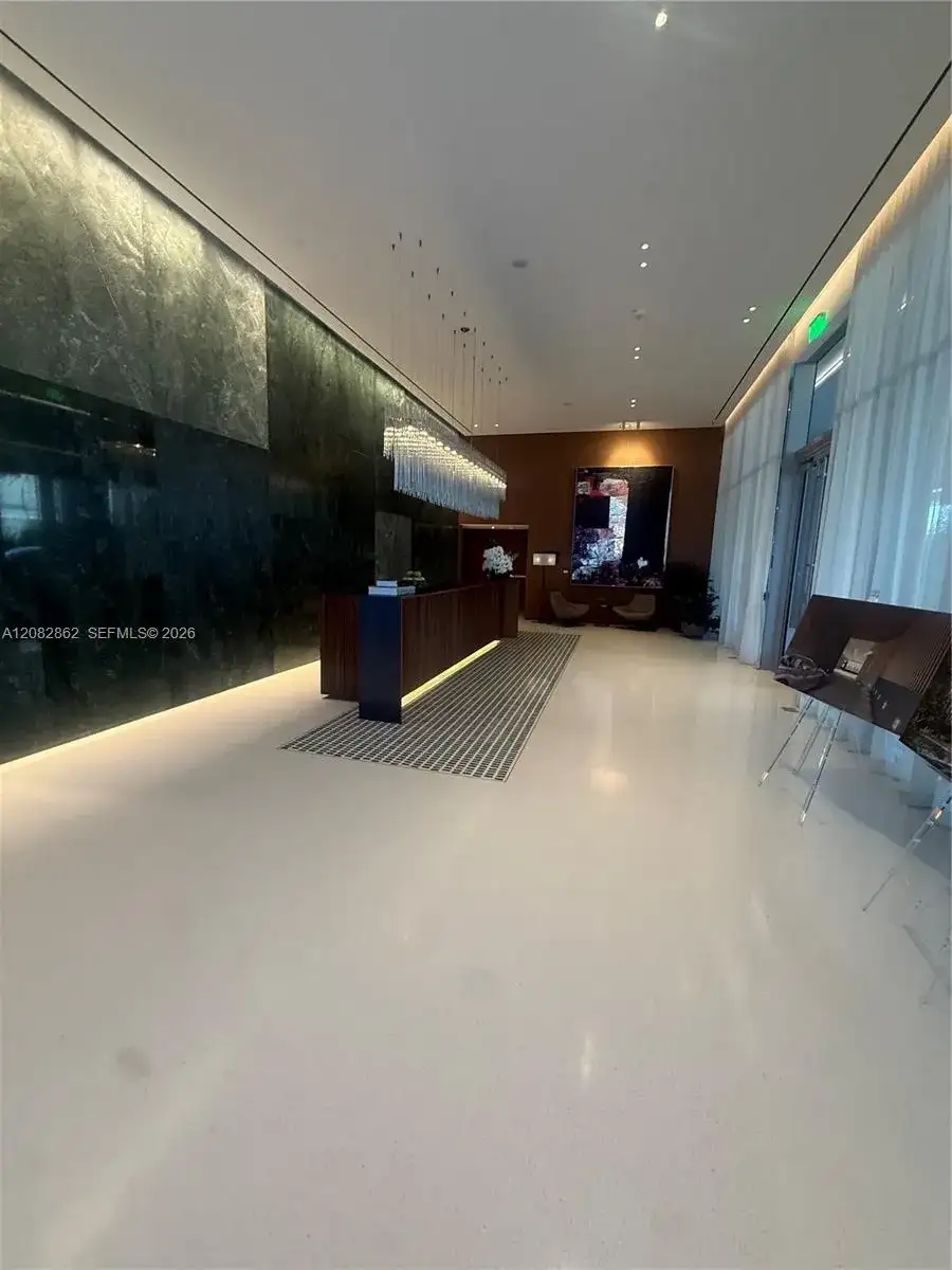 1400 Biscayne Blvd # 209, Miami FL 33132 photo 4