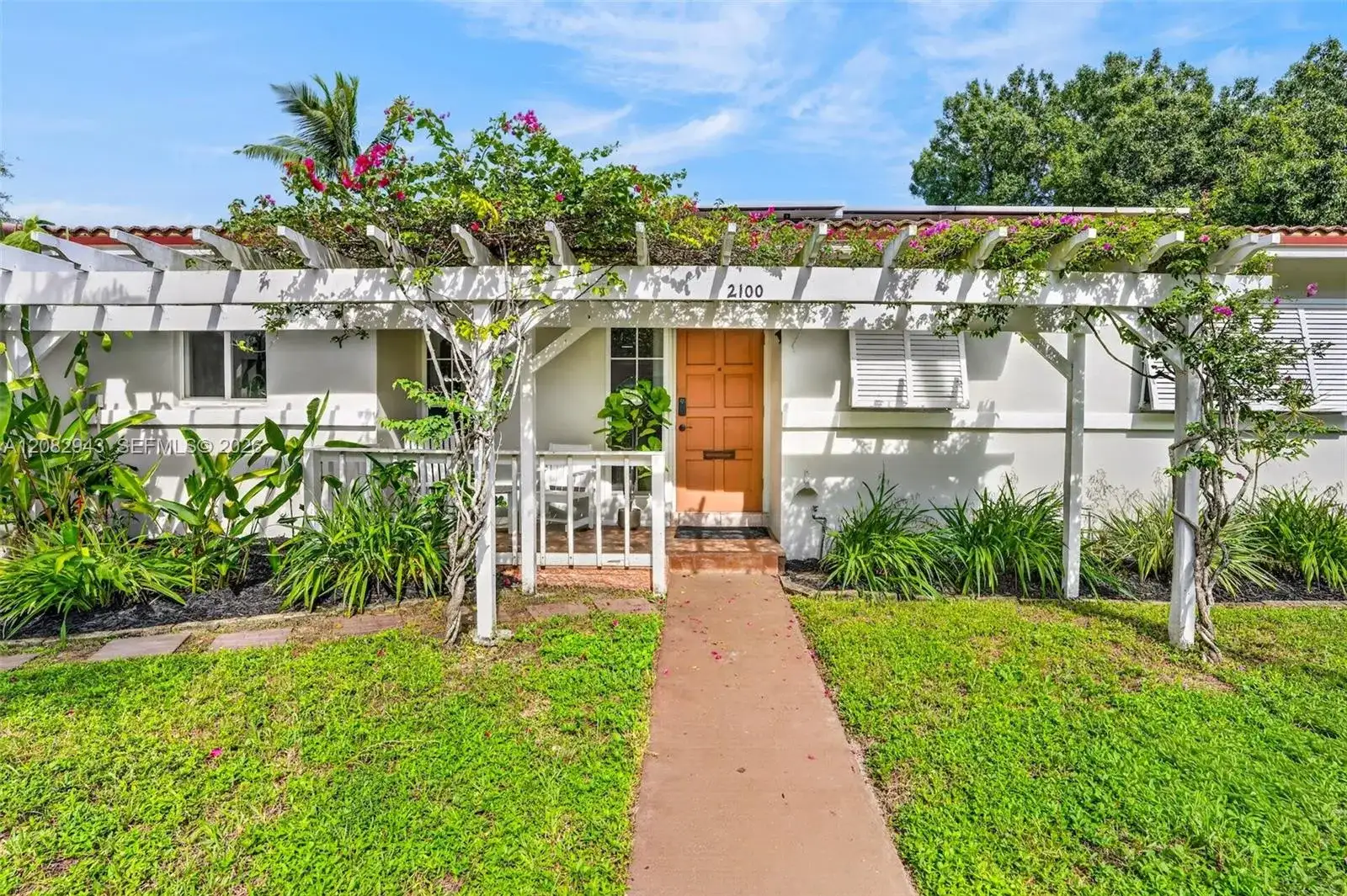 2100 SW 23rd Ter, Fort Lauderdale FL 33312 photo 2