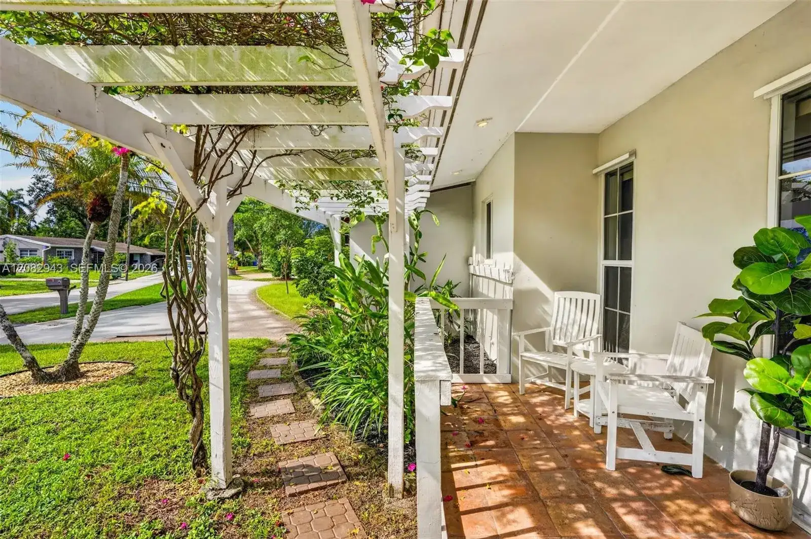 2100 SW 23rd Ter, Fort Lauderdale FL 33312 photo 3