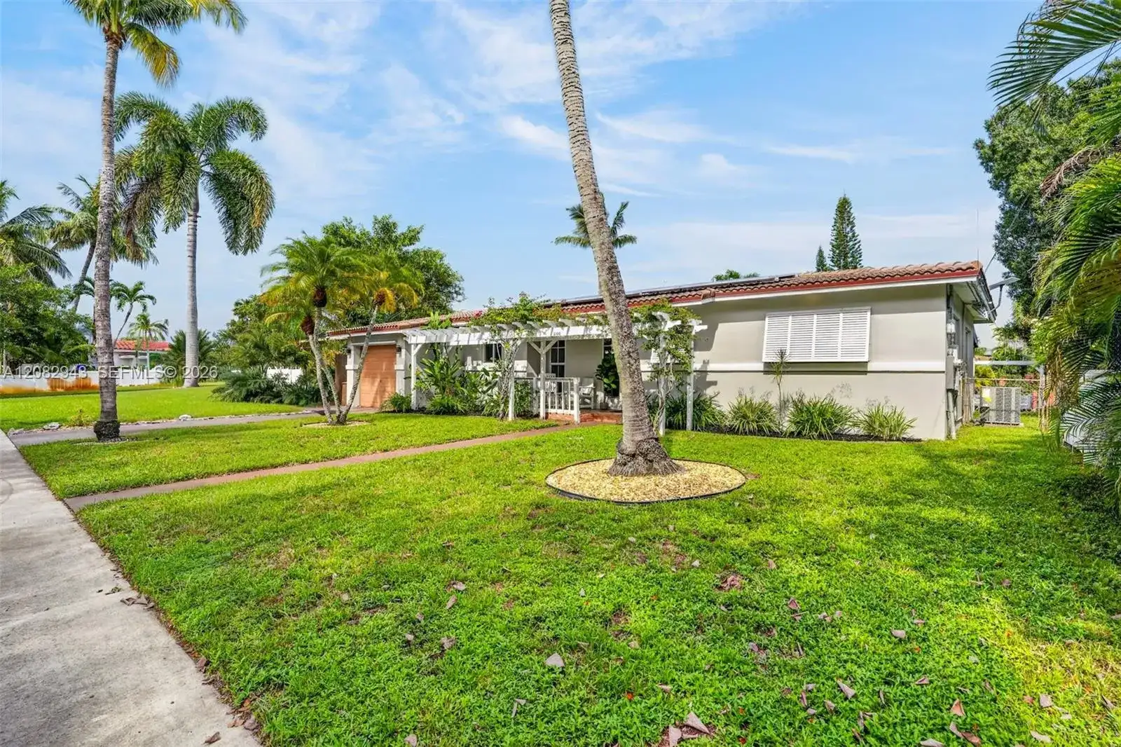 2100 SW 23rd Ter, Fort Lauderdale FL 33312 photo 4