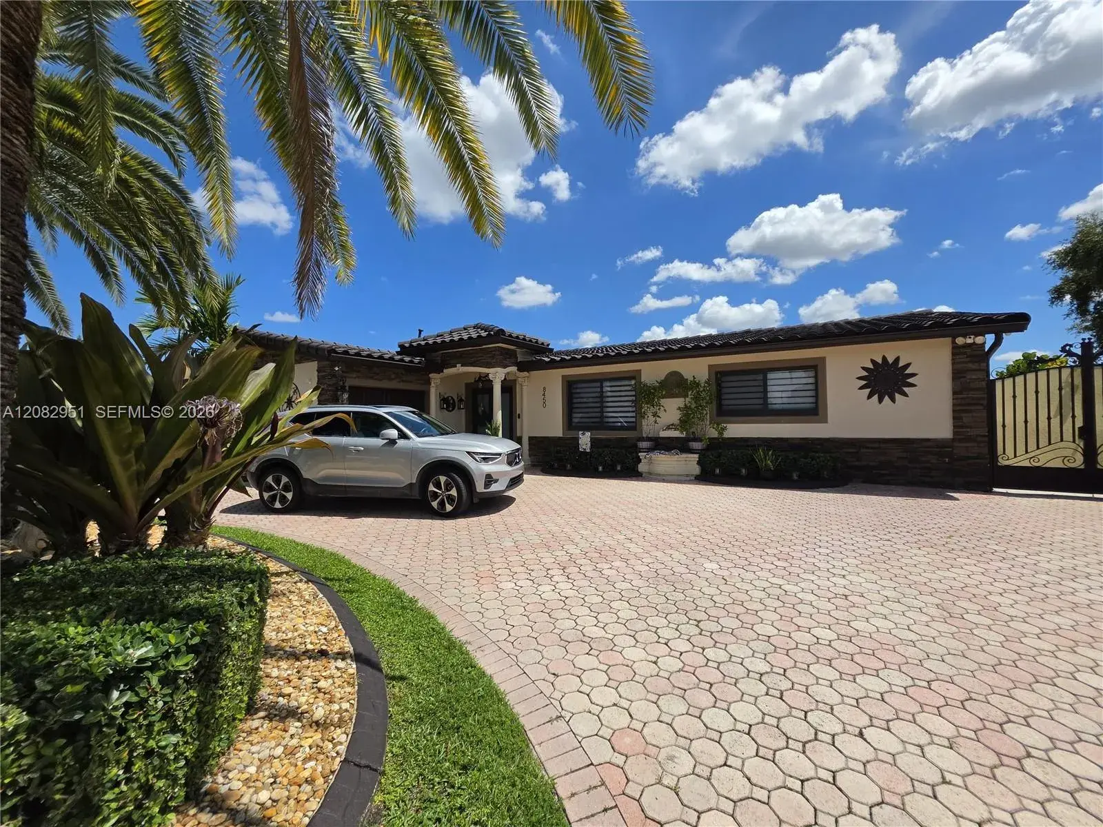 8450 NW 178th St, Hialeah FL 33015