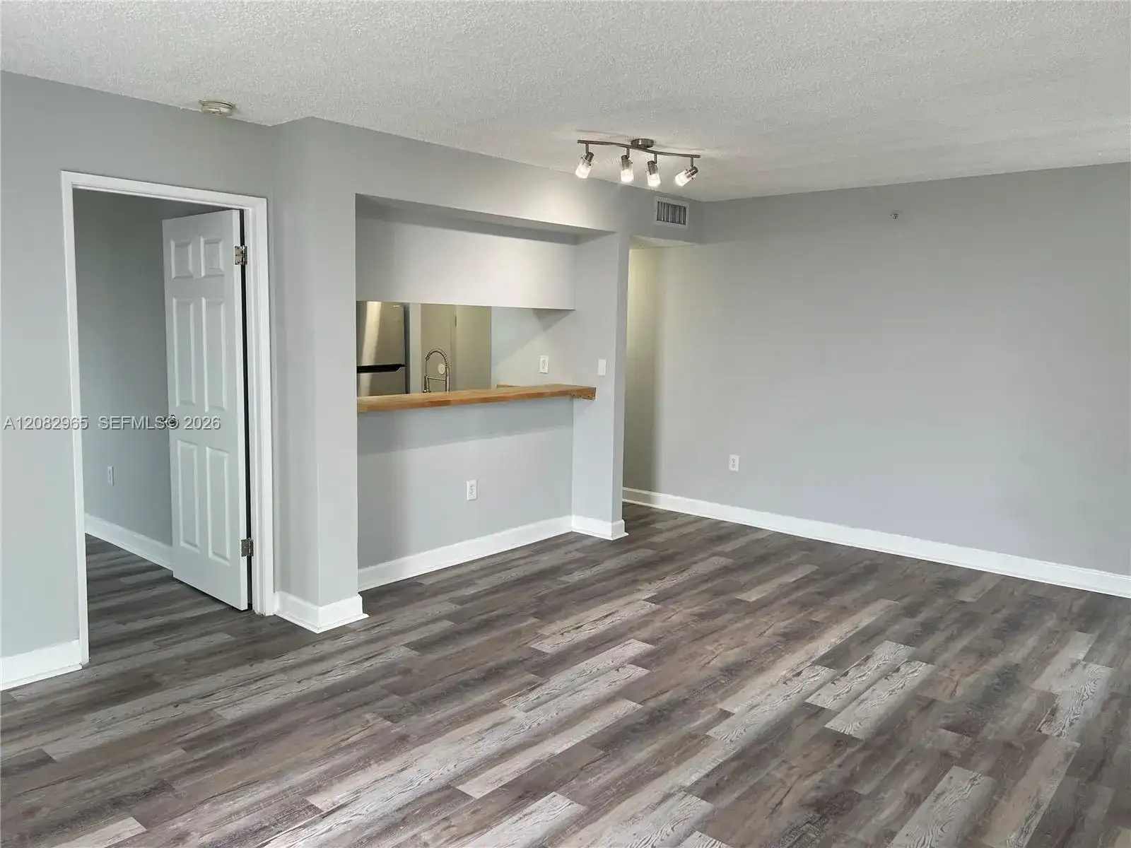 800 N Miami Ave # 909, Miami FL 33136 photo 3