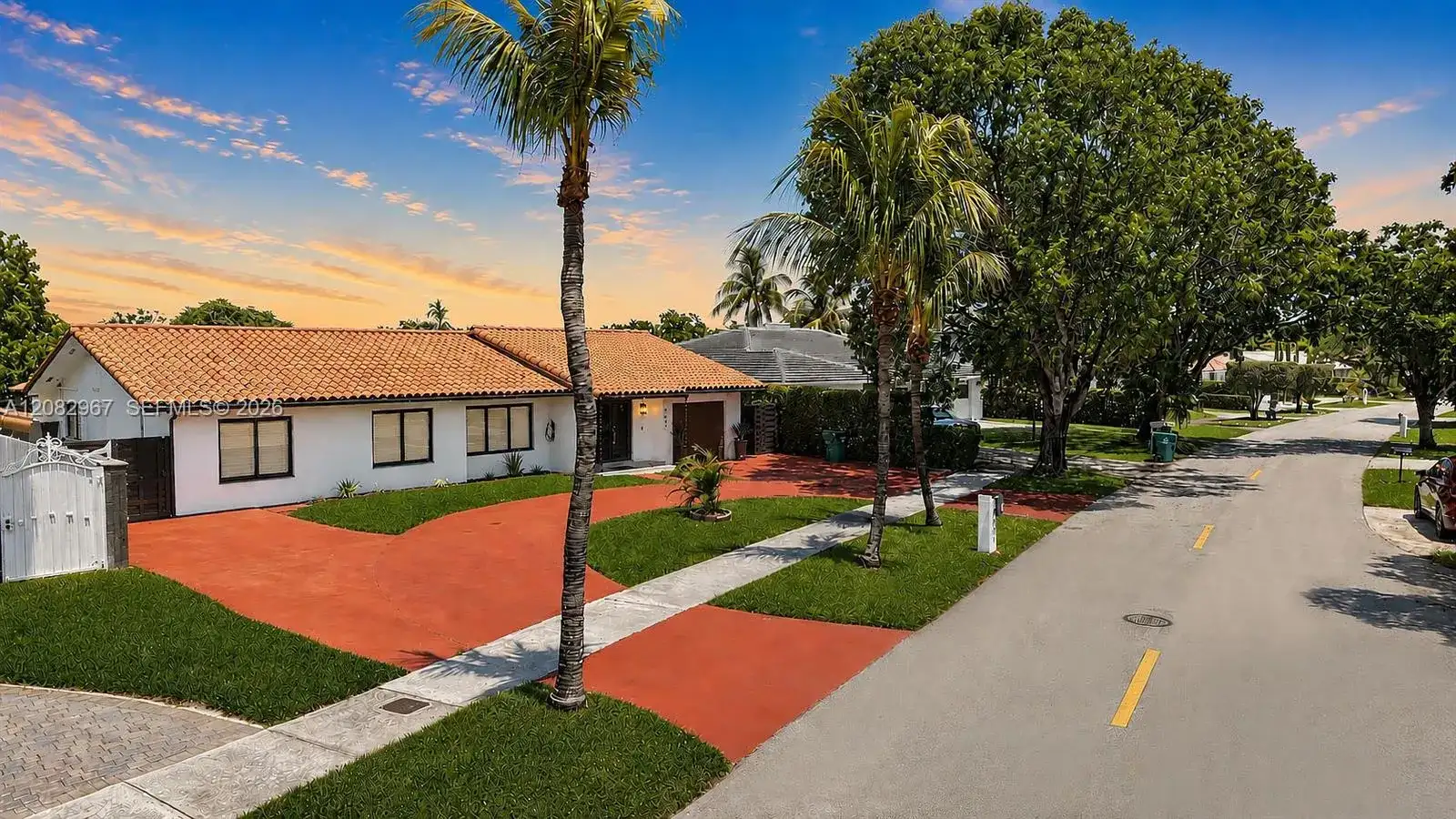 9831 SW 4th St, Miami FL 33174 photo 2