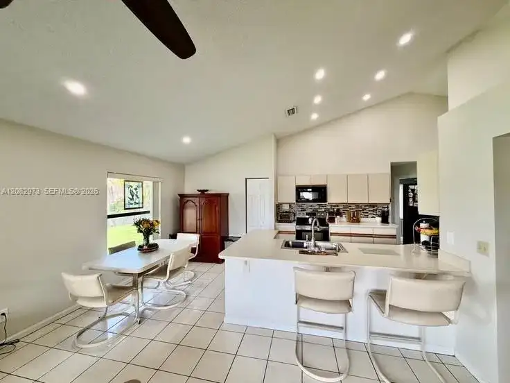 5796 SW 89th Way, Cooper City FL 33328 photo 5