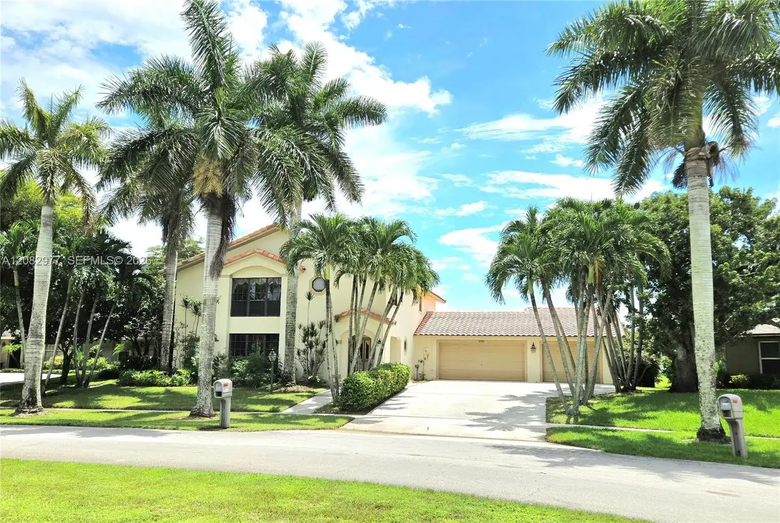 12724 Westport Cir, Wellington FL 33414 photo 3
