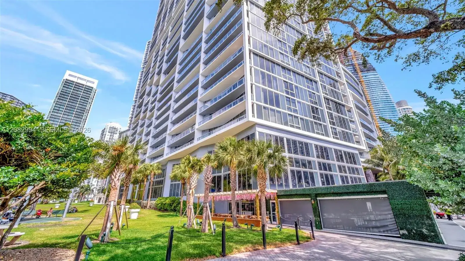 495 Brickell Ave, Miami FL 33131 photo 3