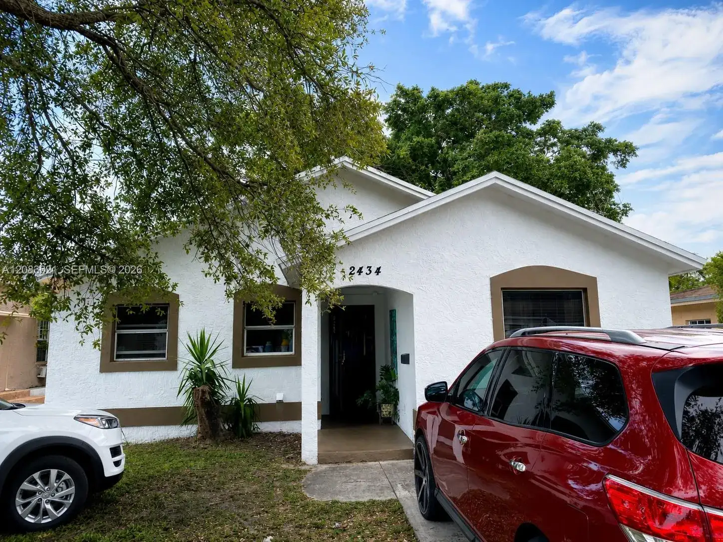 2434 Adams St, Hollywood FL 33020 photo 2