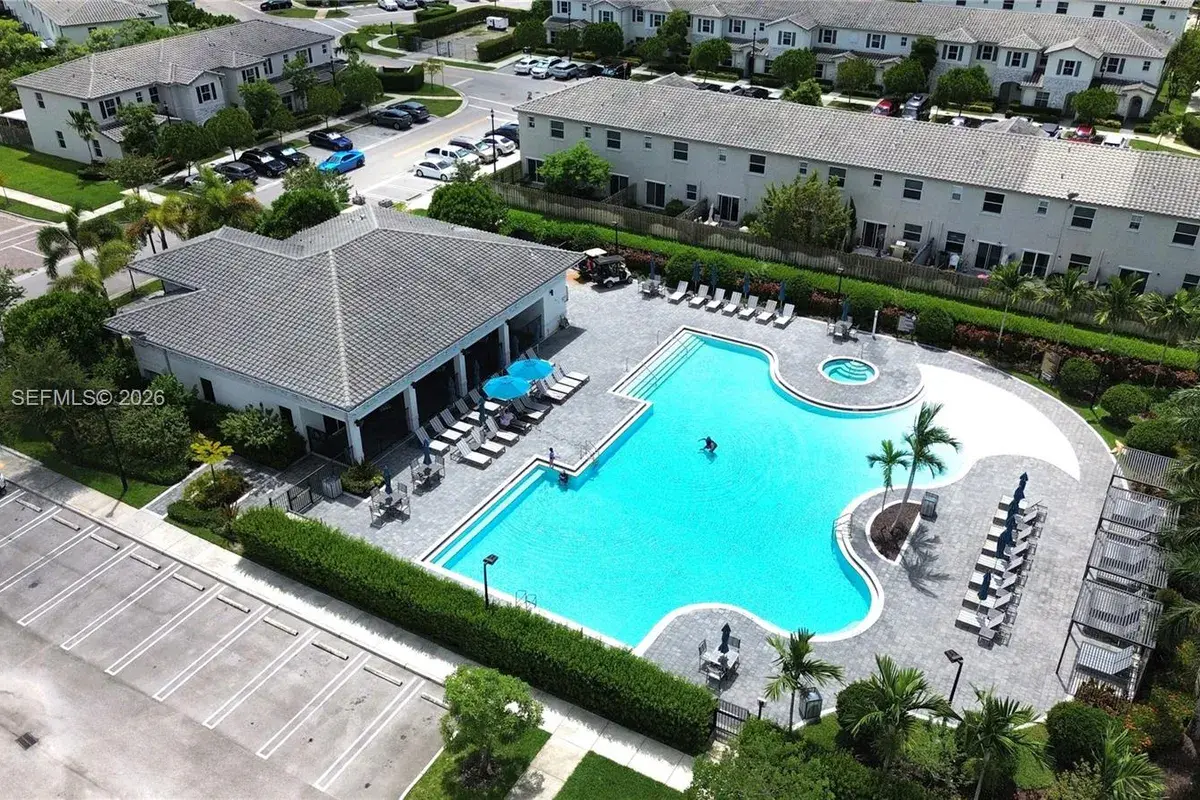 2641 SE 12th St, Homestead FL 33035
