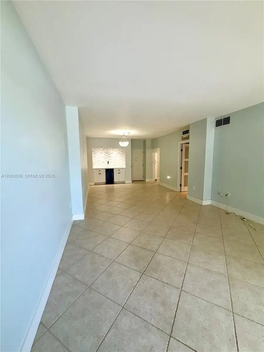 1950 S Ocean Dr # 2C, Hallandale Beach FL 33009 photo 4