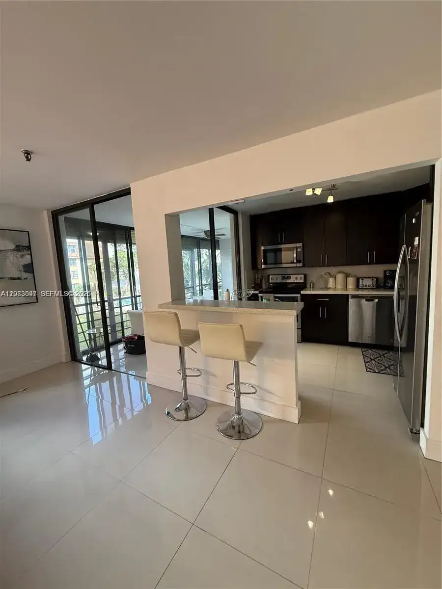 671 NE 195th St, Miami FL 33179 photo 2