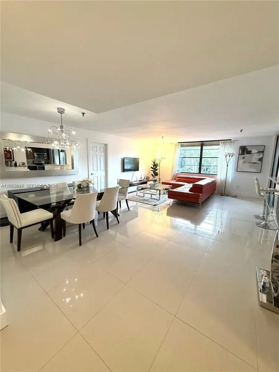 671 NE 195th St, Miami FL 33179 photo 4