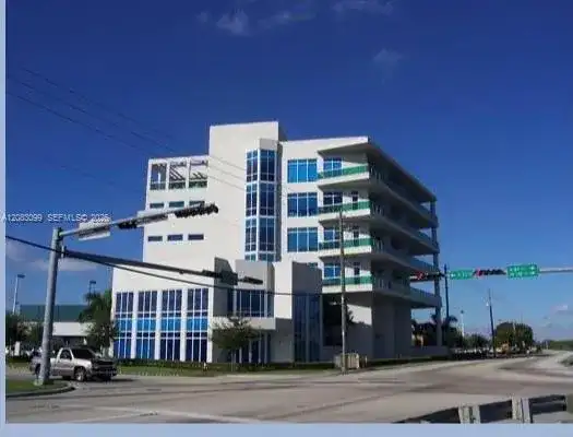 2300 W 84th St # C, Hialeah FL 33016