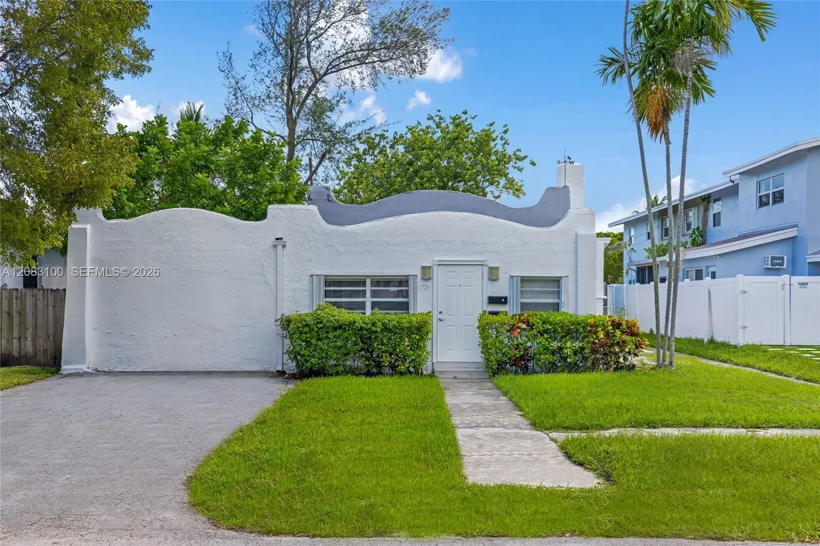 1726 Roosevelt St, Hollywood FL 33020