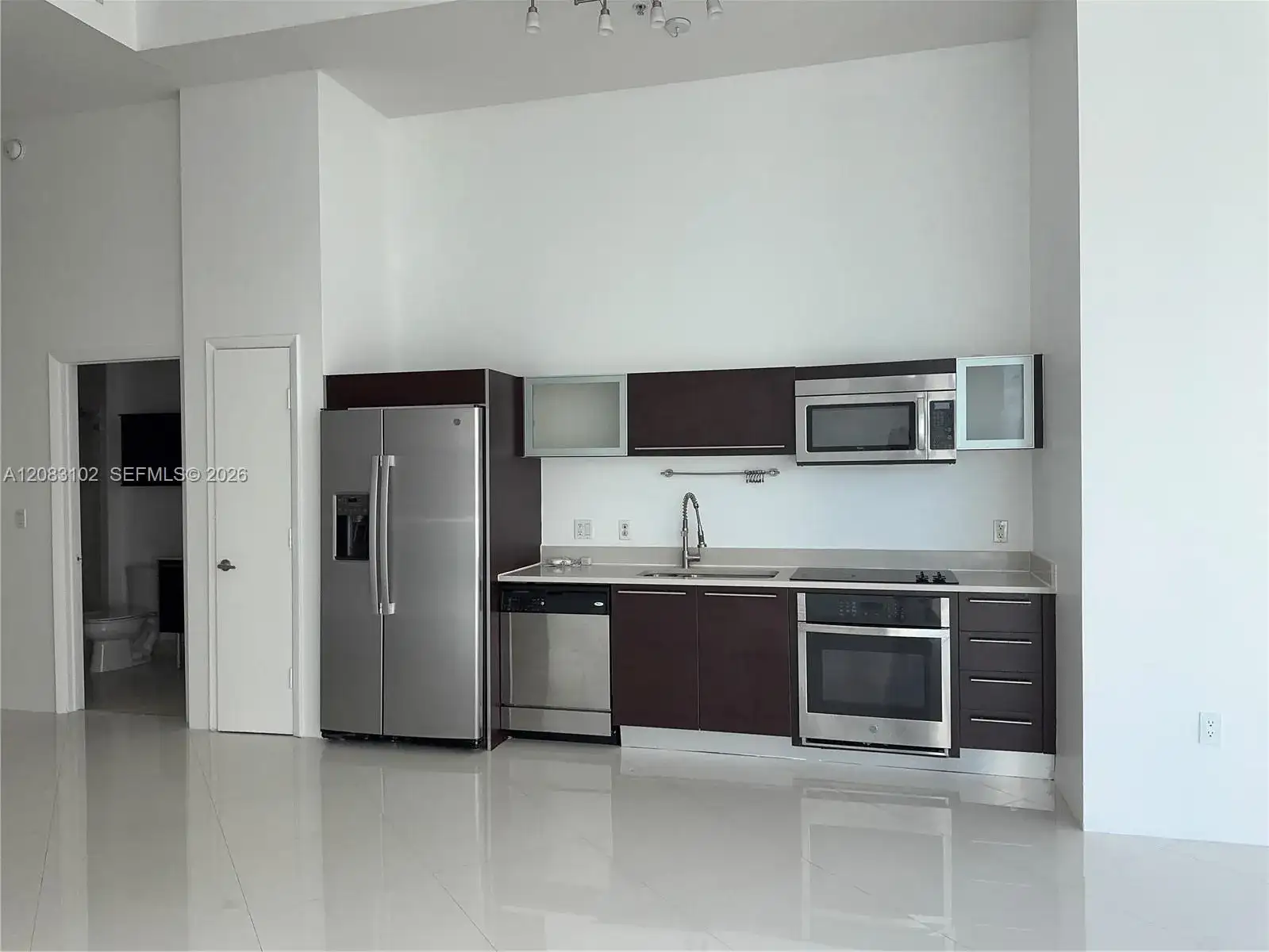 1900 N Bayshore Dr # 810, Miami FL 33132 photo 4