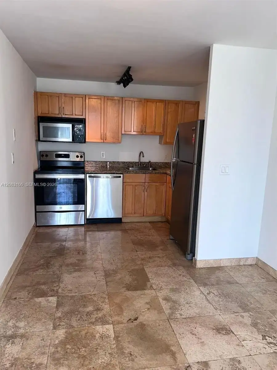 1801 S Treasure Dr # 429, North Bay Village FL 33141 photo 2