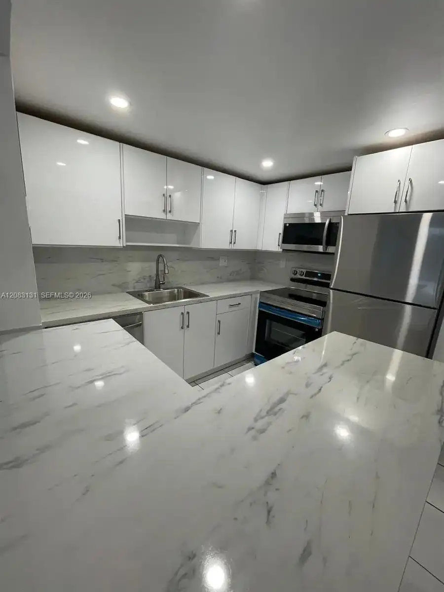 1465 NE 123rd St # 412, North Miami FL 33161
