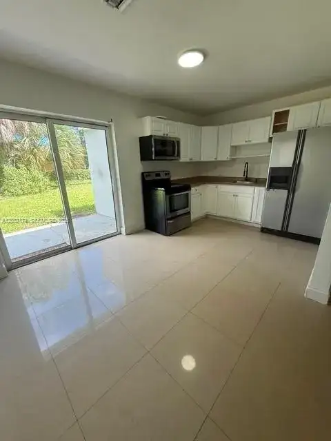 1050 NW 23RD # 1041, Fort Lauderdale FL 33311 photo 3