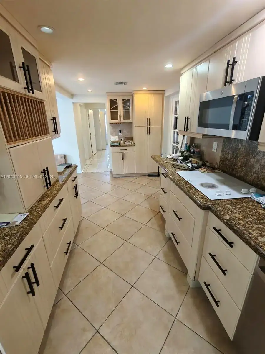 617 NW 58th Ave, Miami FL 33126 photo 3