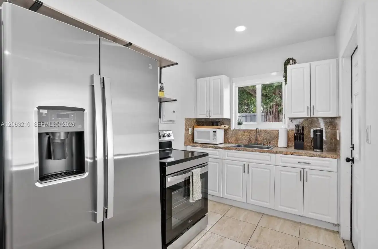 2422 NW 11th St # 1, Miami FL 33125