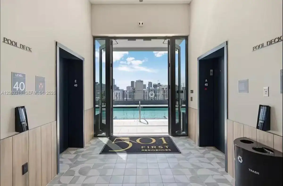 121 NE 5th St # 2905, Miami FL 33132 photo 4