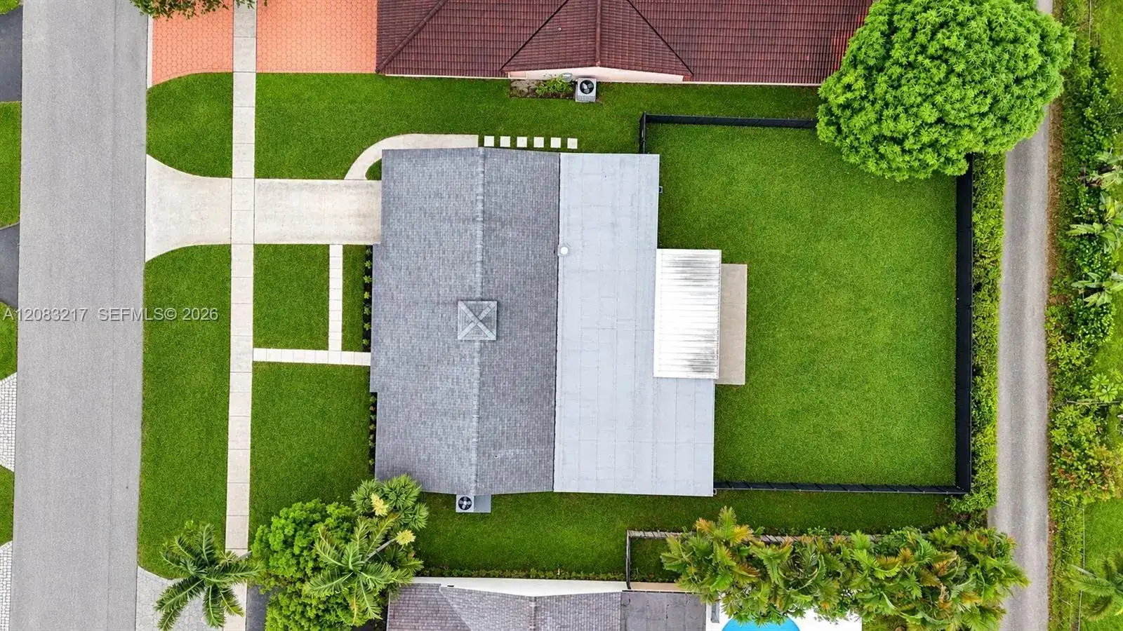 5309 Hayes St, Hollywood FL 33021 photo 4