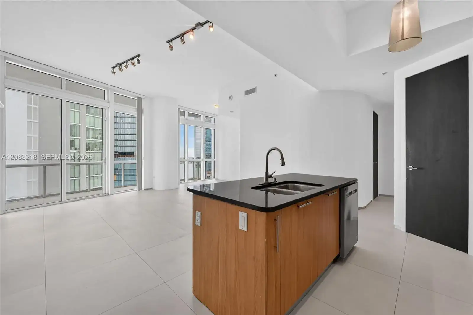 480 NE 30th St # 2201, Miami FL 33137 photo 4